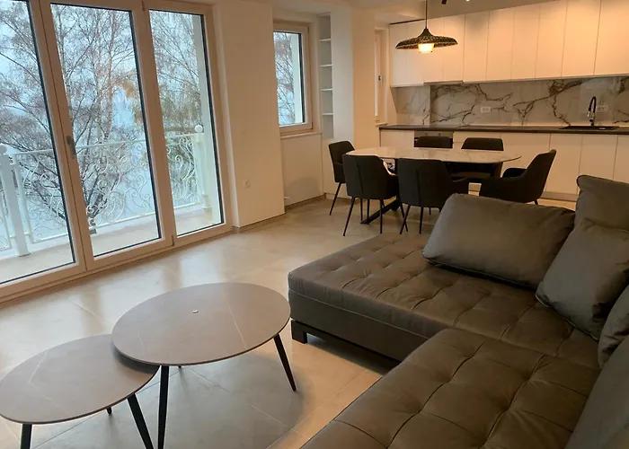 President Apartment Premium Lakeview